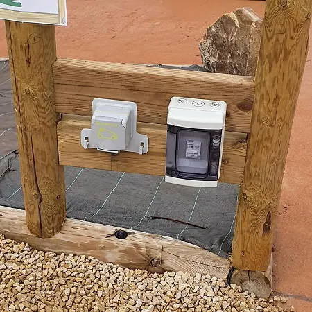 Familial Avec Piscine Privative Chauffee, Terrasse Sur Le Loir Et Proche Du Zoo De - Fr-1-410-329 Vakantiehuis *