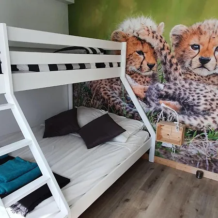 Tatil Evi Familial Avec Piscine Privative Chauffee, Terrasse Sur Le Loir Et Proche Du Zoo De - Fr-1-410-329 La Flèche