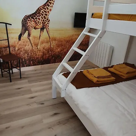 Tatil Evi Familial Avec Piscine Privative Chauffee, Terrasse Sur Le Loir Et Proche Du Zoo De - Fr-1-410-329