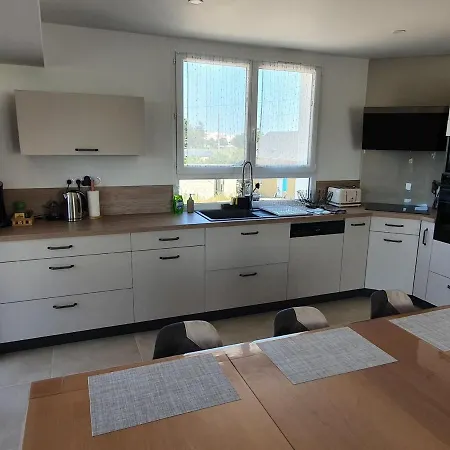 Familial Avec Piscine Privative Chauffee, Terrasse Sur Le Loir Et Proche Du Zoo De - Fr-1-410-329 Vakantiehuis *