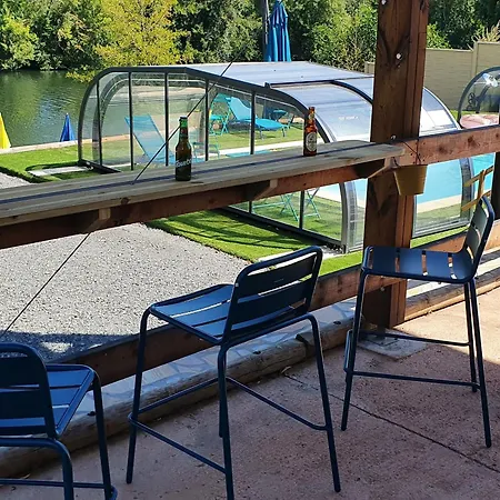 Familial Avec Piscine Privative Chauffee, Terrasse Sur Le Loir Et Proche Du Zoo De - Fr-1-410-329 Feriehus La Flèche