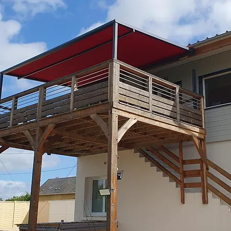 Familial Avec Piscine Privative Chauffee, Terrasse Sur Le Loir Et Proche Du Zoo De - Fr-1-410-329 Feriehus La Flèche