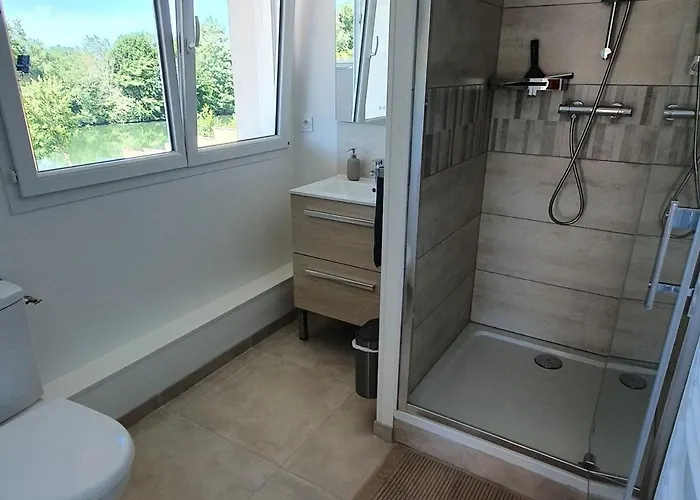 Familial Avec Piscine Privative Chauffee, Terrasse Sur Le Loir Et Proche Du Zoo De - Fr-1-410-329 *