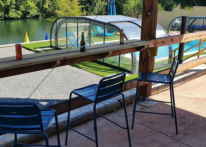 Familial Avec Piscine Privative Chauffee, Terrasse Sur Le Loir Et Proche Du Zoo De - Fr-1-410-329 בית נופש La Flèche