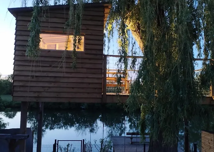 Familial Avec Piscine Privative Chauffee, Terrasse Sur Le Loir Et Proche Du Zoo De - Fr-1-410-329 בית נופש *