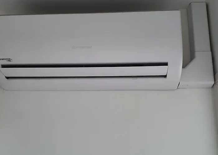 Familial Avec Piscine Privative Chauffee, Terrasse Sur Le Loir Et Proche Du Zoo De - Fr-1-410-329 * La Flèche