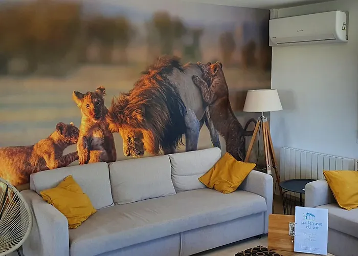 Familial Avec Piscine Privative Chauffee, Terrasse Sur Le Loir Et Proche Du Zoo De - Fr-1-410-329 בית נופש La Flèche