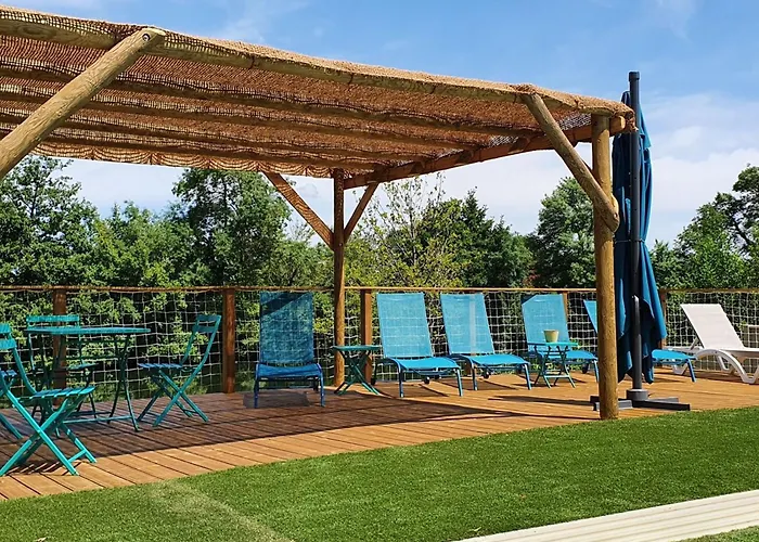 Familial Avec Piscine Privative Chauffee, Terrasse Sur Le Loir Et Proche Du Zoo De - Fr-1-410-329 * La Flèche